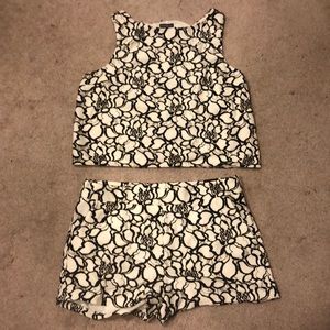 NEW EXPRESS CROP TOP AND SHORTS